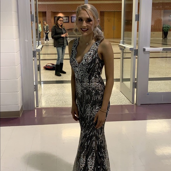 prom dress - Picture 2 of 2